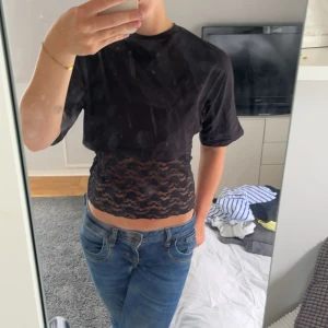 spetslinne - snyggt spetslinne från young gina i stl 158-164 men passar mig som har xs 