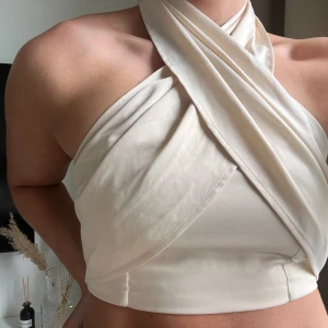 Två delat satin set - Långkjol + topp i satin, använd ungefär 3 gånger