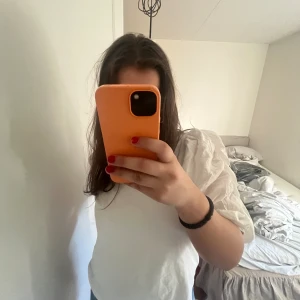 Jättesöt t shirt med puffärm - Råkade köpa 2 så denna är aldrig använd!