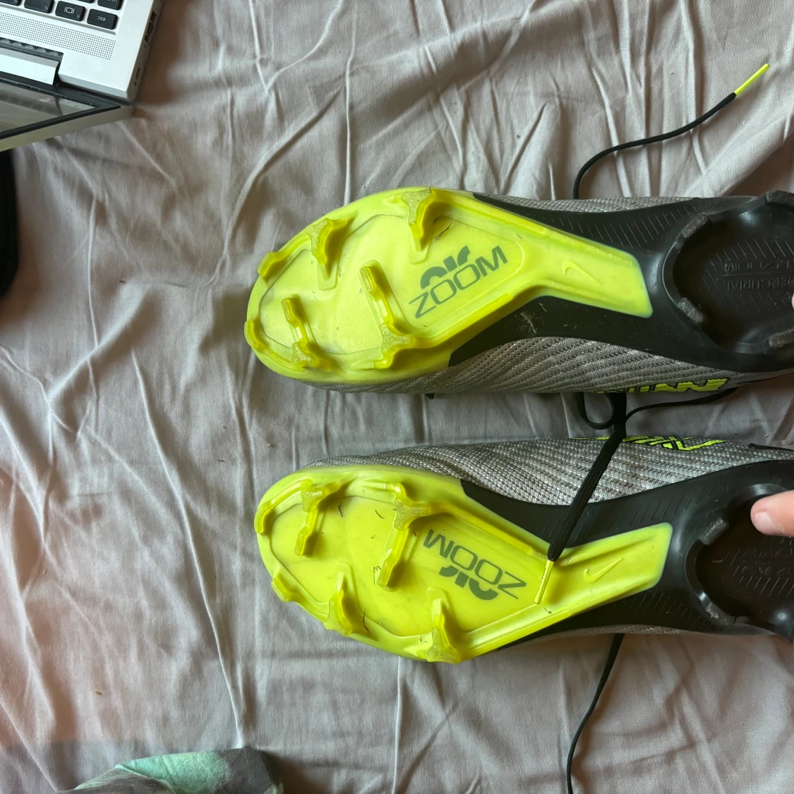 Nike fotbollsskor  - 91