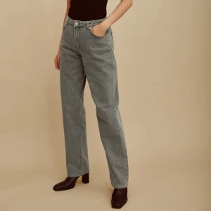 Jeans - Grå jeans från Amalie Stars kollektion med nakd. Sparsamt använda🤍