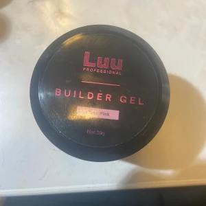 Luunails builder gel - Oanvänd, men öppnad.💞Köpte fel färg 