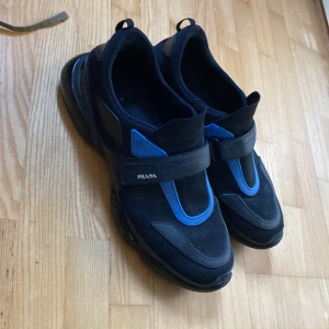 Special offer om du faktiskt köper det får du tröjan skorna och en surprise som absolut e fly o går över laxen - Bästa dealen