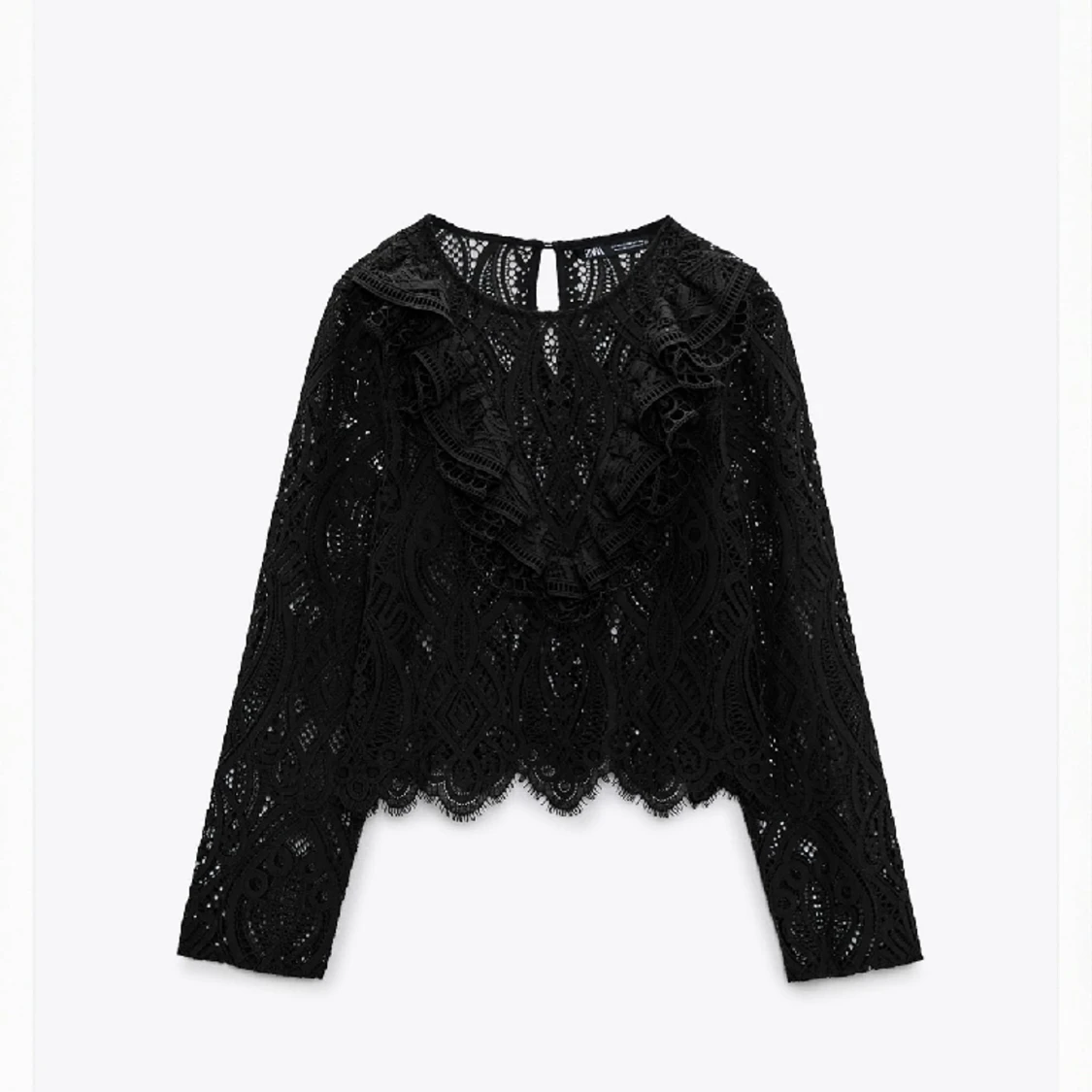 spetsblus med volanger - 90