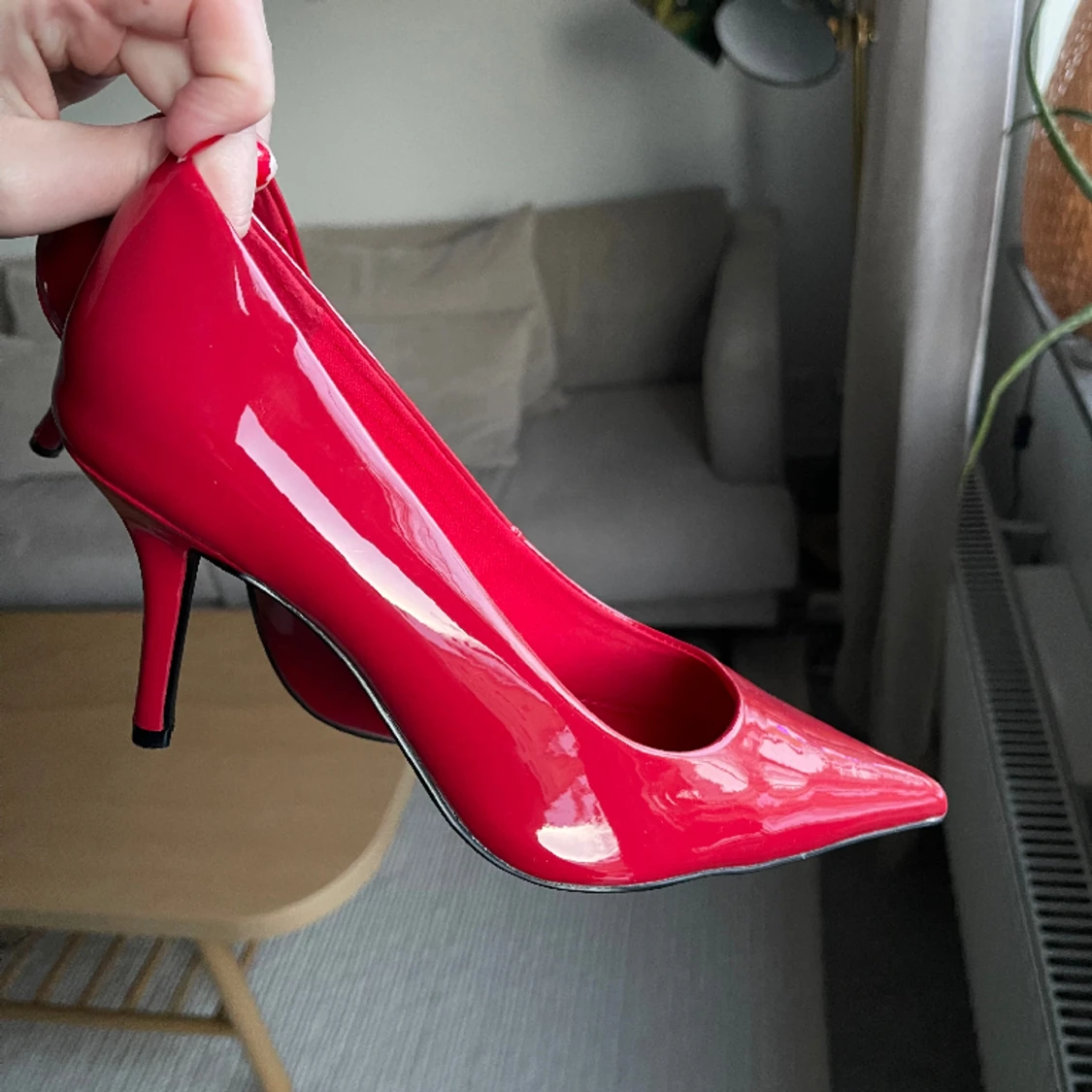 Röda klackskor - 91