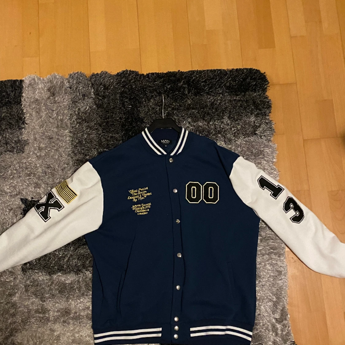 Varsity jacka från Boohooman - 90