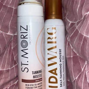 Brun utan sol - Säljer 2 brun utan sol flaskor, båda är endast testade 1 gång så skulle säga att det är som nya, säljer då jag föredrar spray brun utan sol 💗 Ida Warg är 150ml och den andra 200ml 💗 60 för en & 2 för 100 + frakt 💗