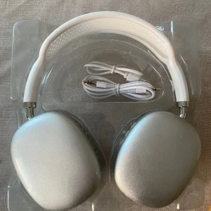 Hörlurar - Helt nya och oanvända hörlurar  P9 wireless