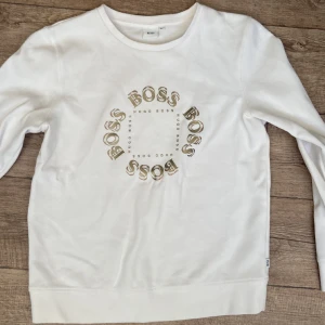 Hugo boss - Hugo boss tröja, 8/10 skick passar xs