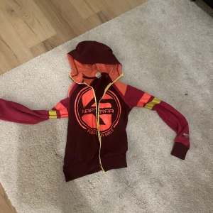 Karitraa  - Paket pris går att ordna vid köp av flera saker 