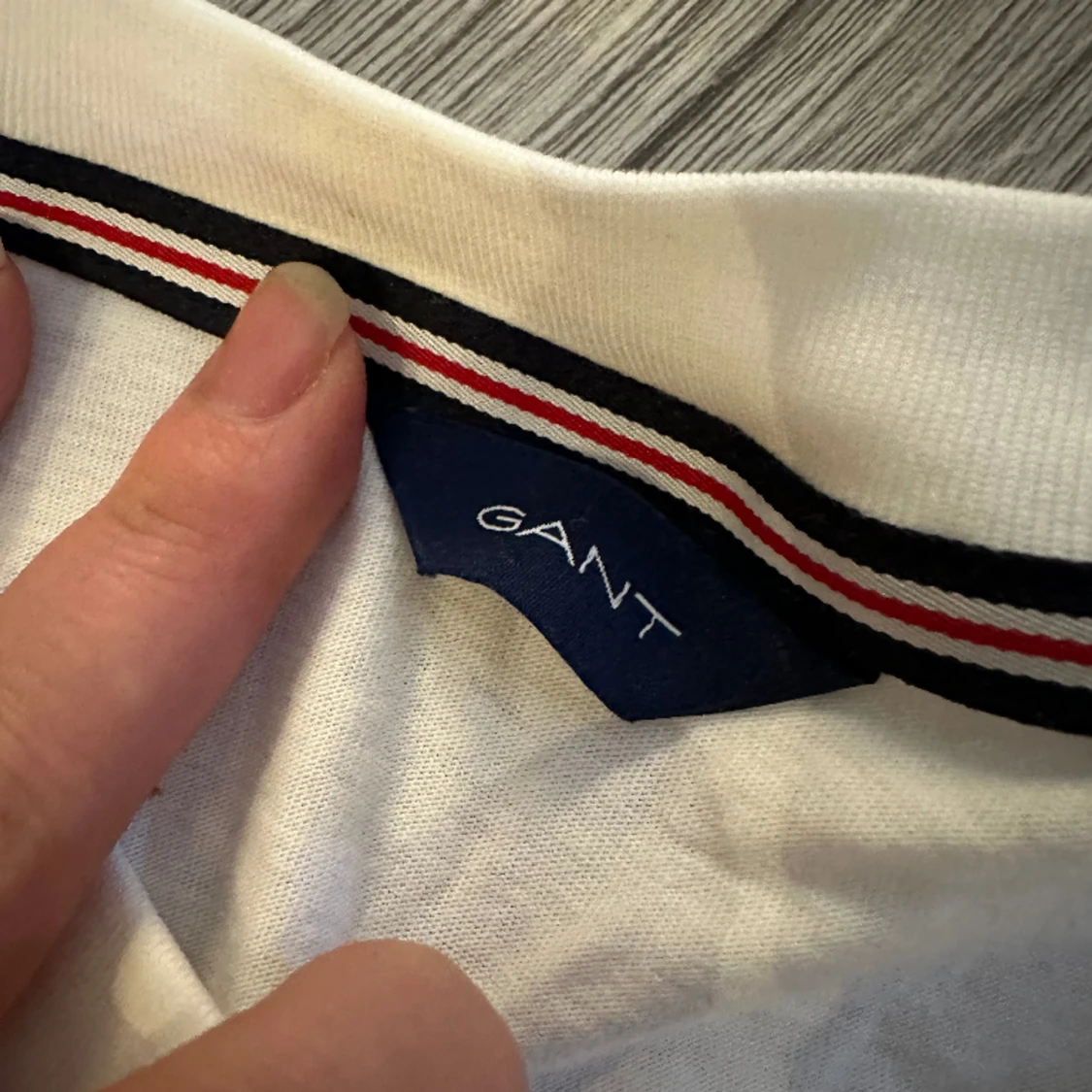Gant dam T-shirt storlek L  - 90