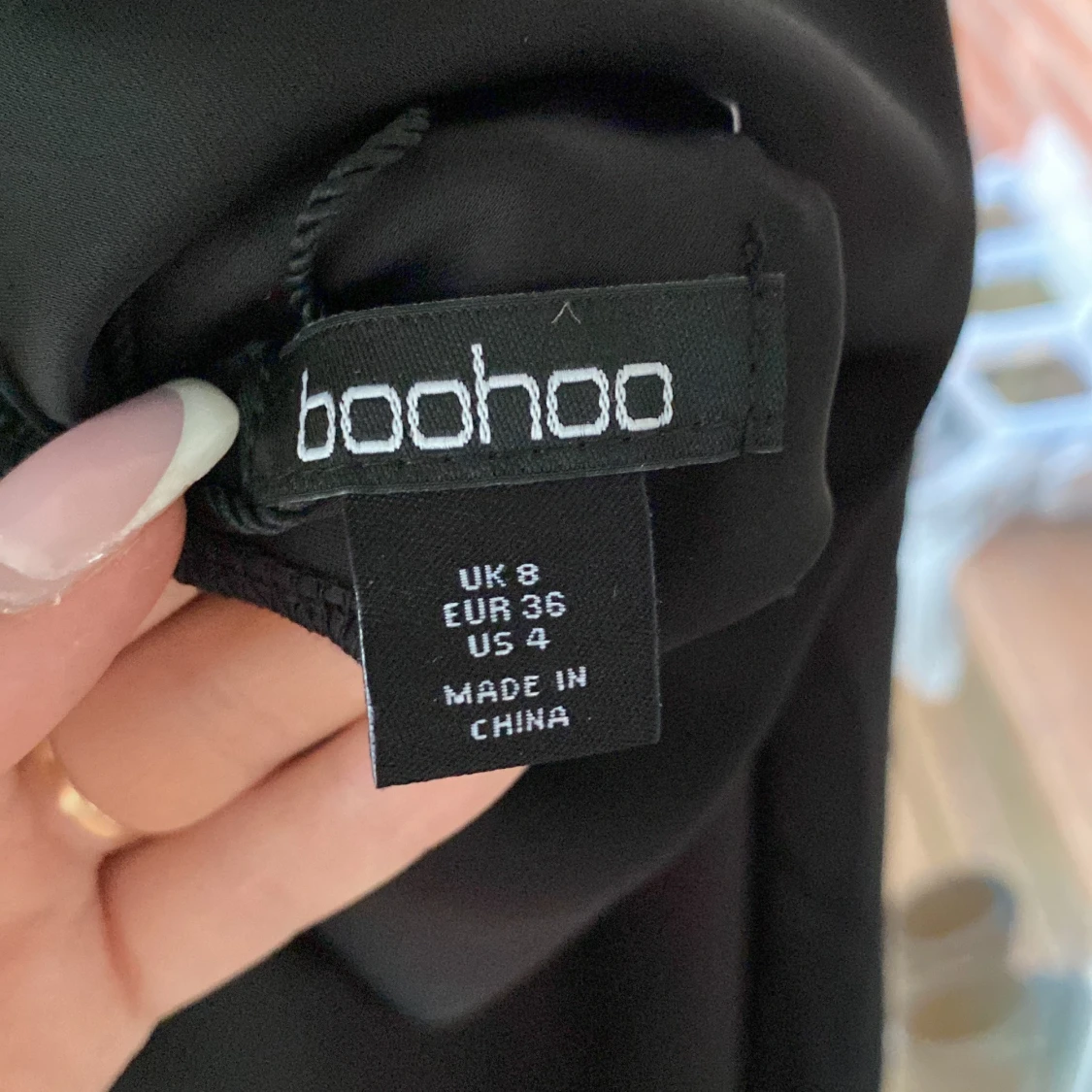 Svart satin balklänning - 93