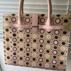 Sommarväska  - Jättefin sommarväska väldigt unik 😍 