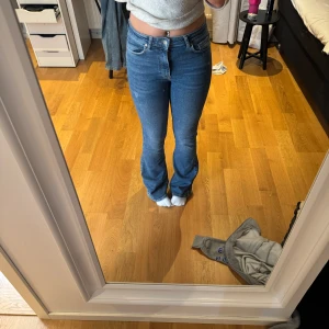 Bootcut jeans - Jeans från Ginatricot, aldrig använda 