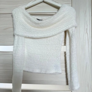 Off Shoulder tröja - Mysig off shoulder tröja från Gina Tricot  Endast använd en gång 🌸