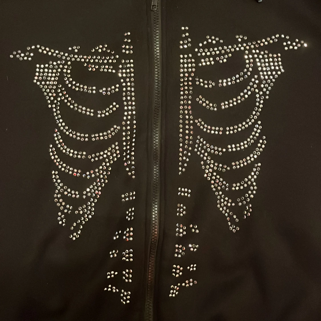 Svart jacka med strassmönster från Shein - 93