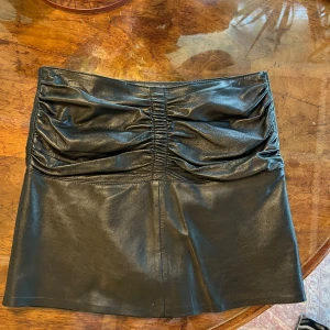 Skinn kjol  - Skinn kjol nypris 2000