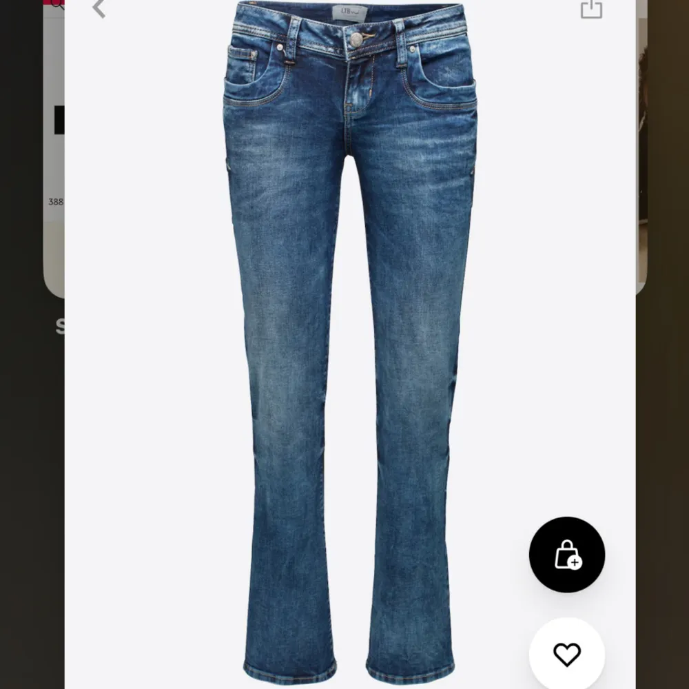 Säljer dessa ltb jeans i modellen valerie då de är för små för mig. Jag är ungefär 165 cm. . Jeans & Byxor.