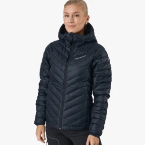 Peak Performance Jacka  - Jag säljer nu min svarta peak performance jacka. Den är i mycket bra skick då den är sparsamt använd. Jackan är i storlek S i dam. Köpt för 3000 kr säljer för 2000 kr.