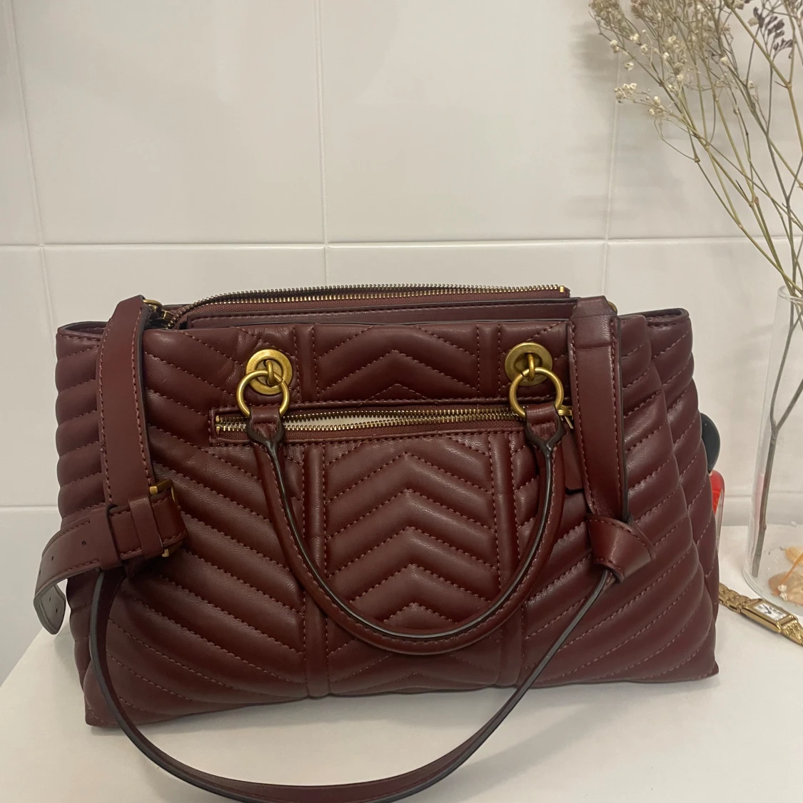 GUESS handväska - 93