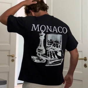 Notre succes  - Säljer för 600! Den är helt ny, bara provad! Fick hem den igår! Den är stl S. 