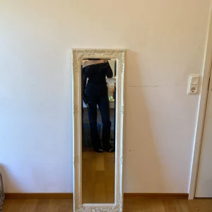 Fin offshoulder i mesh material - En fin offshoulder tröja som jag använt 2-3 gånger   Från GinaTricot i strl XS