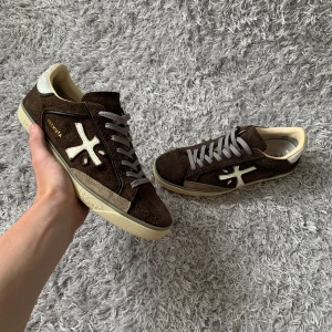 Premiata | Helt nya  - Säljer dessa helt nya Premiata sneakers till otroligt bra pris! | Storlek 41. | Säljs för 3000kr i butik! | Ställ gärna frågor innan du köper!