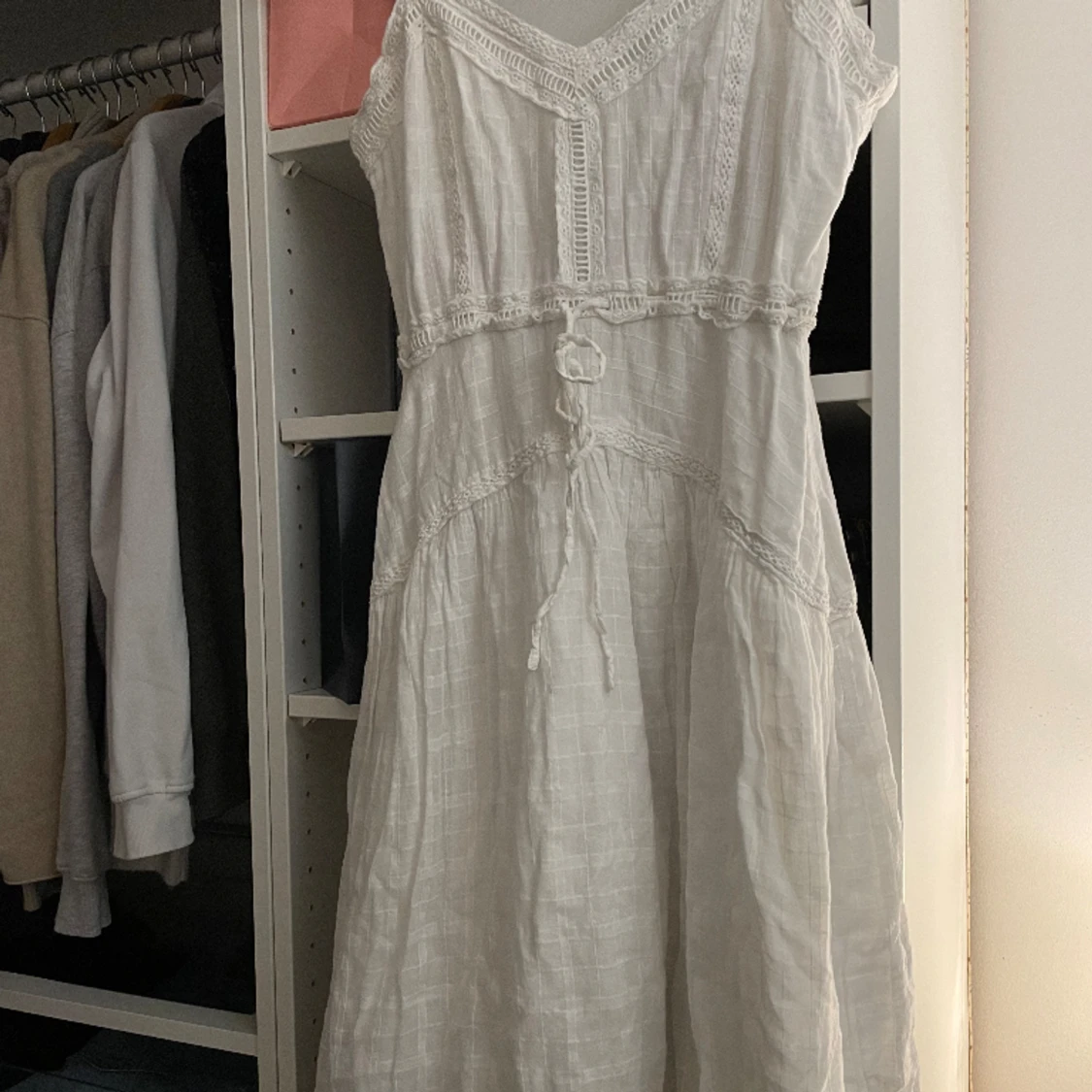 Vit Klänning  - 90