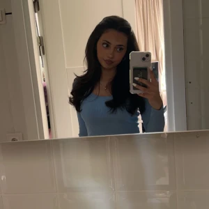 Blå topp  - jätte söt blå topp