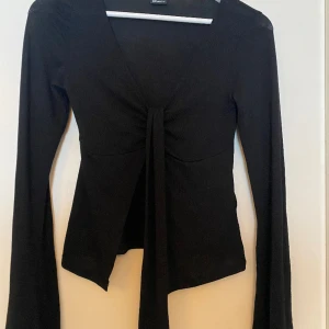 Designa by si tröja (Gina) - Säljer denna tröja från Gina som är bara använd en gång säljer pga att jag inte känner mig så bekväm 💋