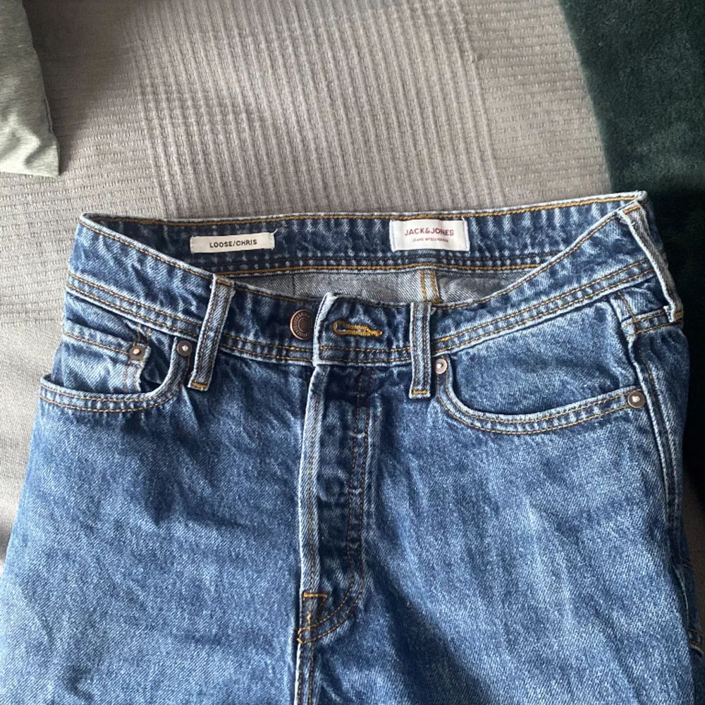 Jack and Jones jeans, riktigt feta otroligt bra passform. Inte använda alls mycket Strl 29 32 Köpta för 599. Jeans & Byxor.