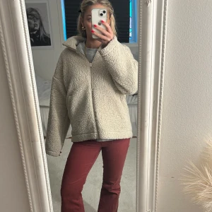 Teddy jacka  - Jättefin beige/vit teddyjacka!!💞💞