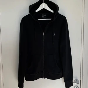 POLO HODDIE - Äkta polo zip hoddie  Retail pris runt 1800kr
