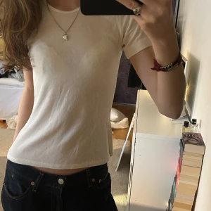 Vit ”mesh” tshirt - Jättefin modell i bra skick! 