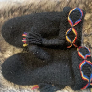 Vantar  - Storlek S. Använda men i väldigt bra skick