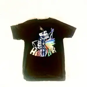 HeartyHar T-shirt i storlek M, köpt på en konsert Skrev för fler frågor :)