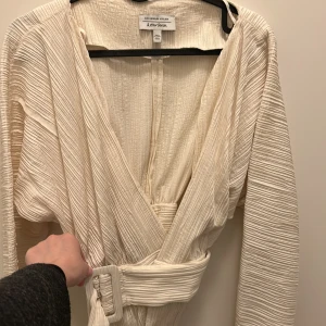 Topp - Fin topp, knappt använd  Bra skick 