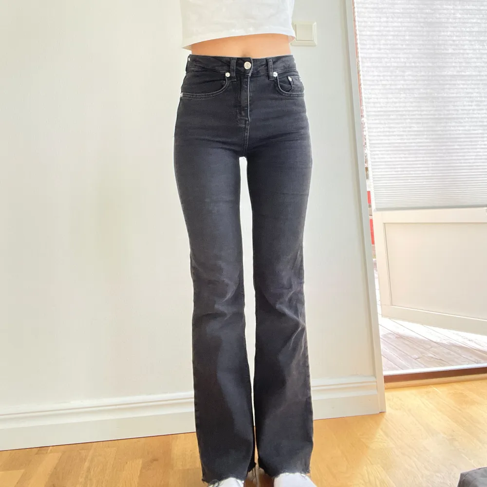 Fina jeans. Jag är ca 160 cm.. Jeans & Byxor.