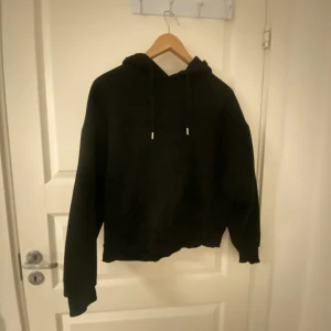 Hoodie - Nästan aldrig använd alltså i super bra skick💓
