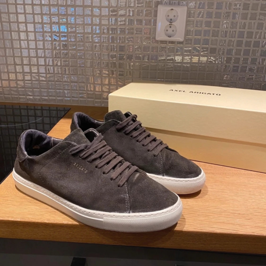 Axel arigato clean 90