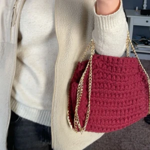 Väska - Superfin vinröd väska ifrån stazziremake💗säljer då den inte kommer till användning!