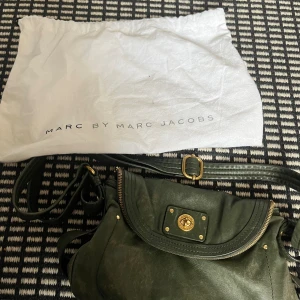 Marc by Marc Jacobs väska - Sjukt snygg Marc by Marc Jacobs väska i ett gott skicka