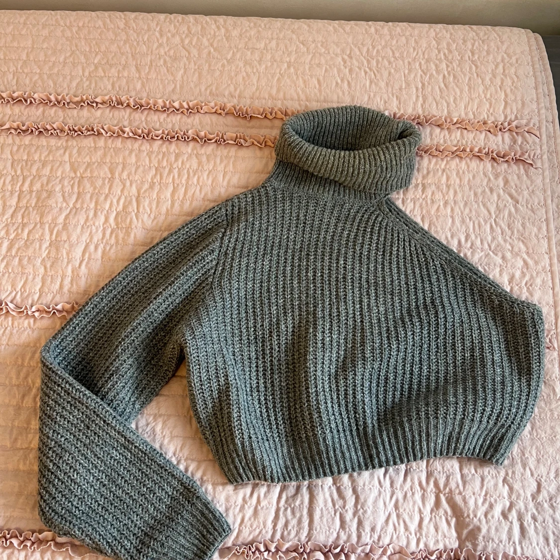 En stickad tröja väldigt fin och trendig