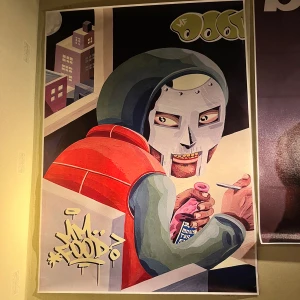  Mf doom poster - Stor mf doom poster  50x70cm 