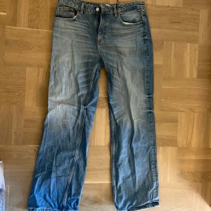 Vida jeans  - Snygga baggy jeans från Zara! Så snygg tvätt!