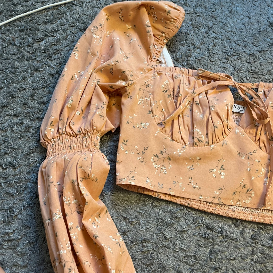 Orange blommig blus  - 91