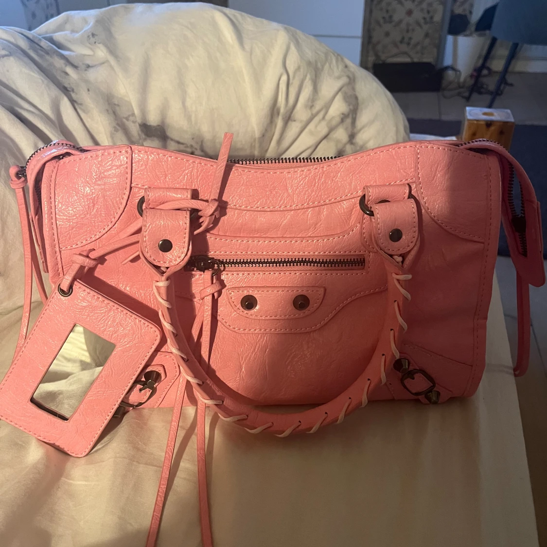 Balenziaga liknande väska  - 90