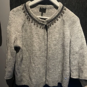 Trekvarts kofta - Sååå söt kofta ja önskar ja använde mer (säljer även toppen)