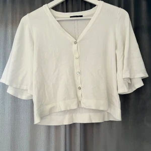 Tröja - Säljer denna fina tröjan från MQ. Skriv till mig om du har några frågor och priset kan diskuteras!💗