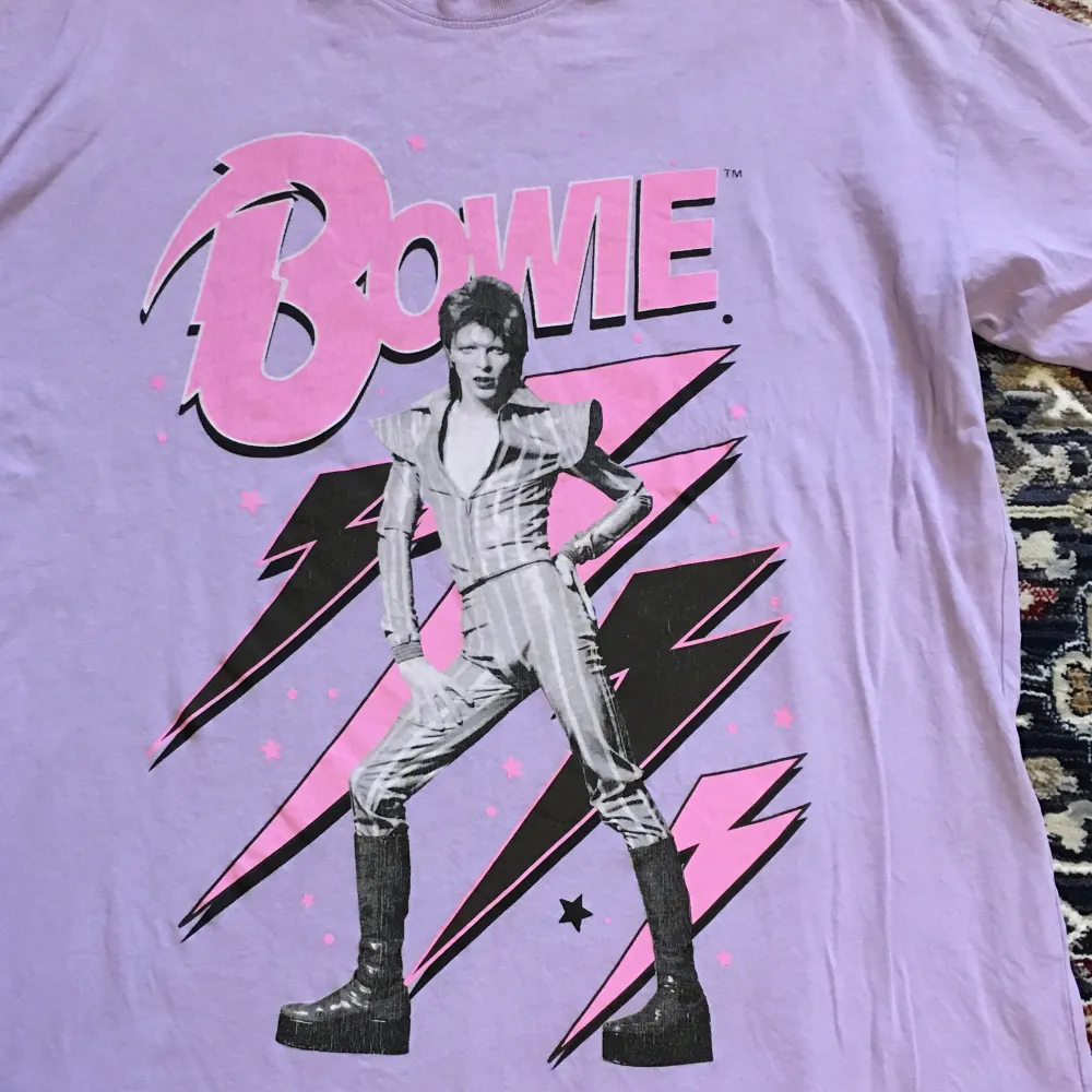 Oversized David Bowie T-shirt!. T-shirts.